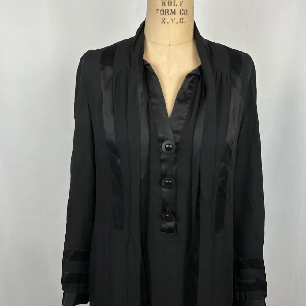 Thread Social Black Long Sleeve Silky Shift Button Front Mini Dress Size 4